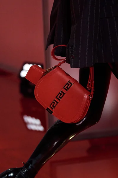 Look 8